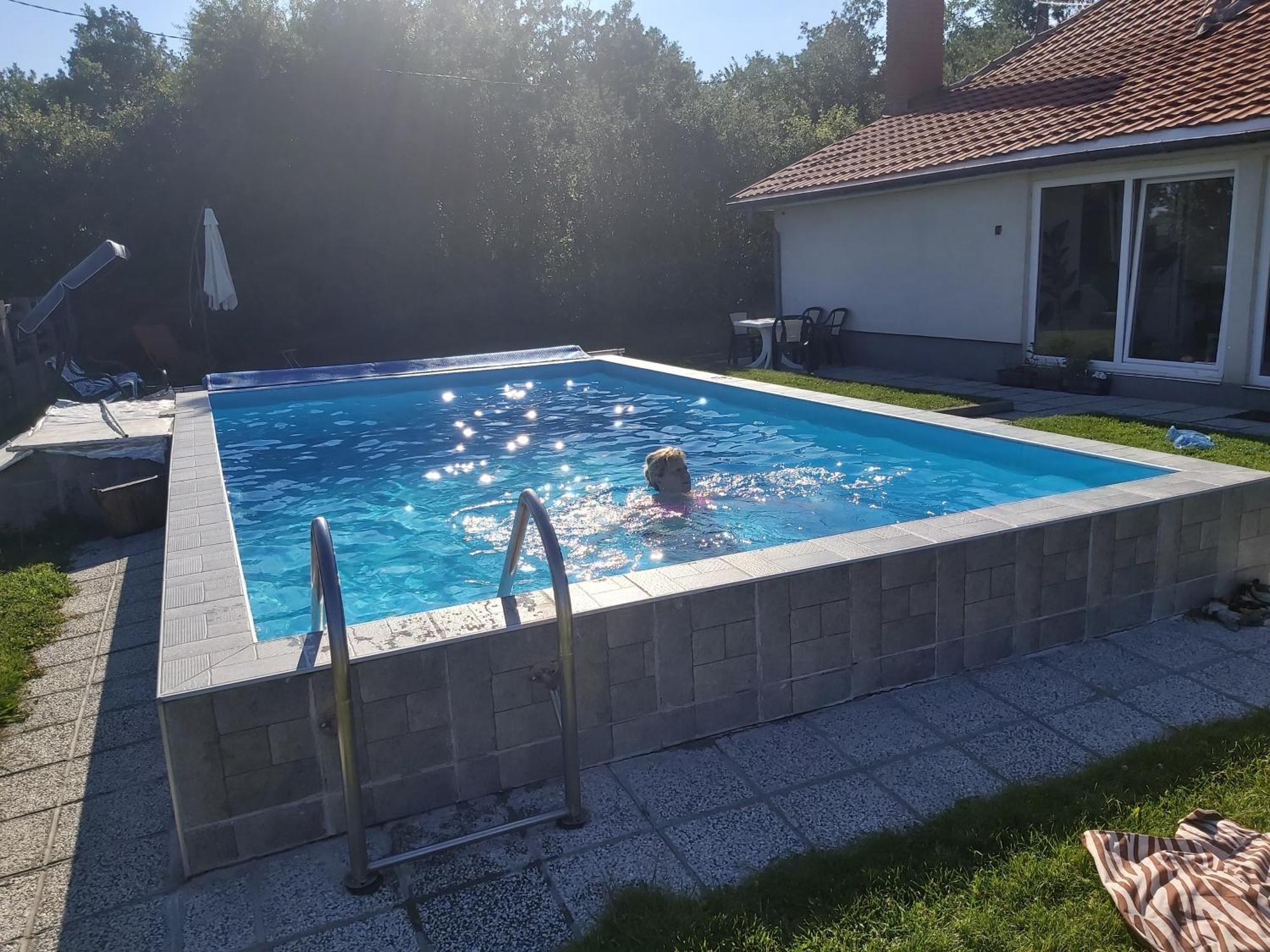 Vila Boba Bor Zlot Стая снимка